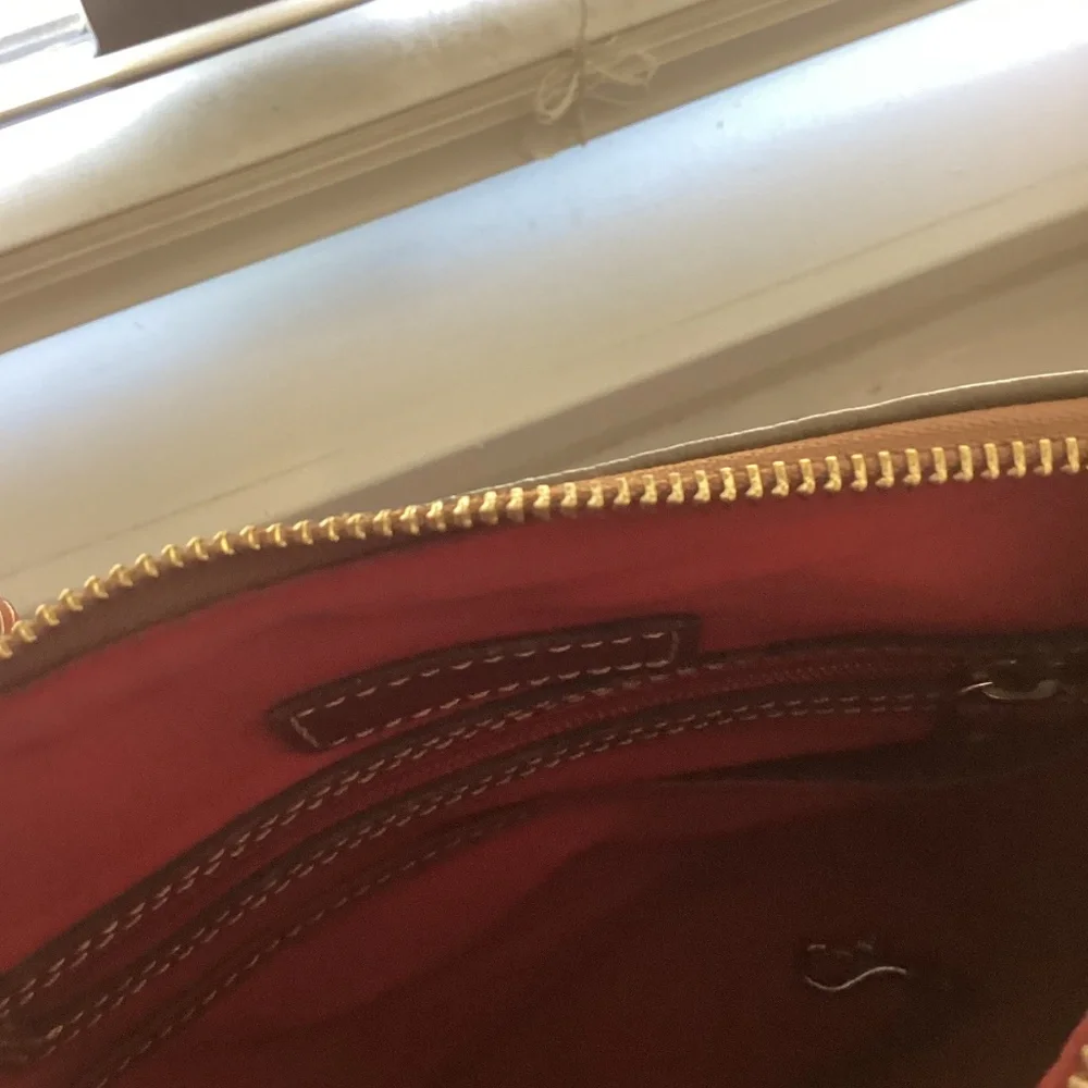 Dooney and Bourke Pebble Grain Crossbody, Olive (& matching wallet) - Picture 6 of 7